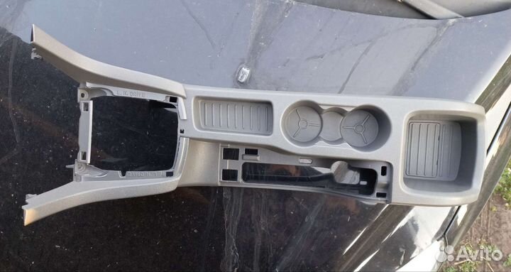 Центральный тоннель (консоль) на форд фокус 2