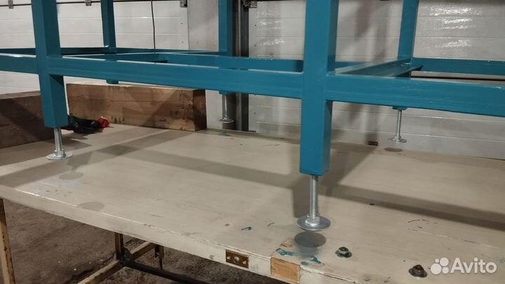 Стол металлический