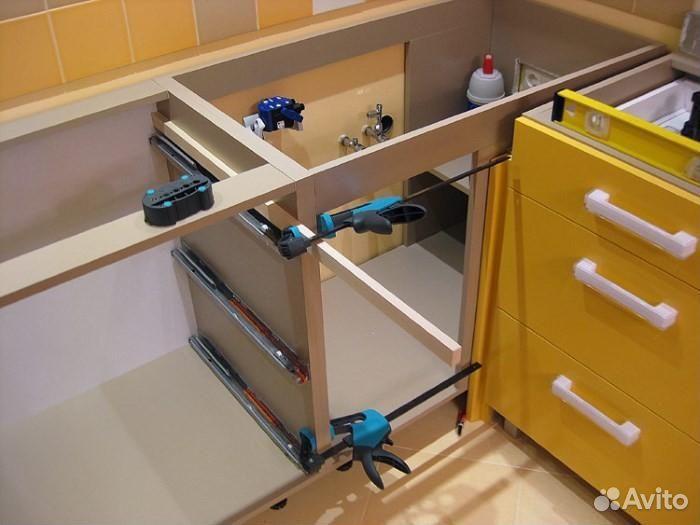 Сборка, разборка мебели : шкафы, кухни, кровати