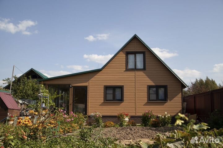 Сайдинг металлический Grand Line под дерево медово