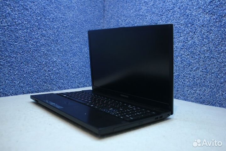 Классный ноутбук Samsung c 6GB озу15,6