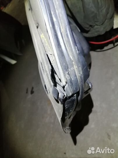Задняя левая дверь тойота камри 40 под ремонт