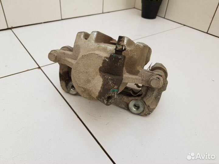 Суппорт передний правый (Chery Tiggo 7 Pro)