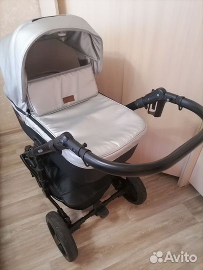 Коляска 2 в 1 Pituso