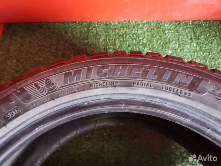 Michelin X-Ice North 4 225/45 R17 94T
