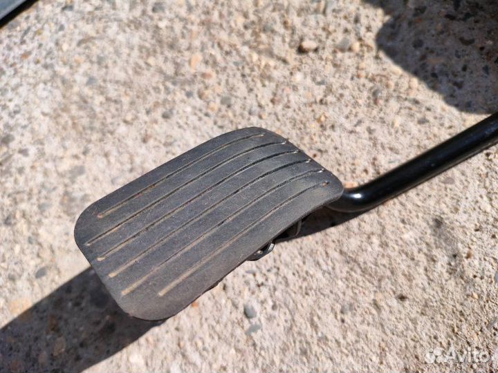 Педаль газа Peugeot Partner минивен 1.4 KFW 2011