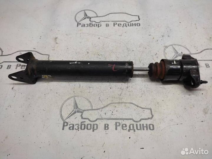 Стойки задние w251 R-class 642.950 02.2007