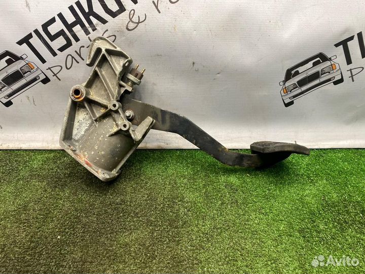 Блок педалей Mercedes-Benz