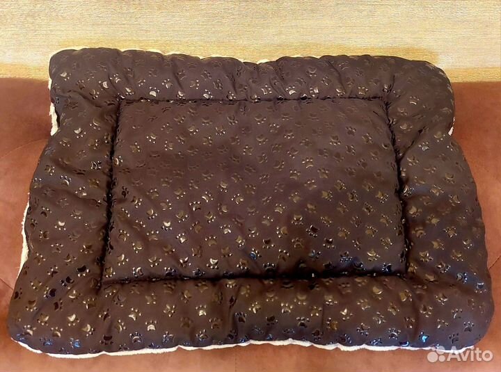 Лежанка для собак и кошек