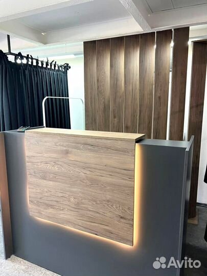 Стойка регистрации