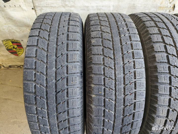 Toyo Observe GSi-5 215/70 R16 100S