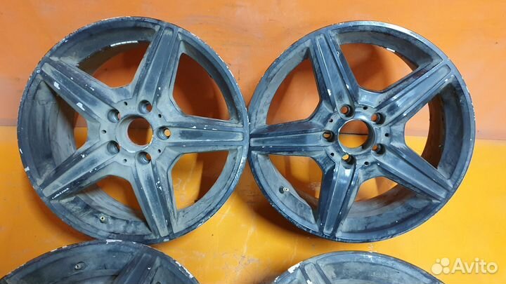 Есть трещина. 4 шт. Диски 17 5х112 DIA 66,1