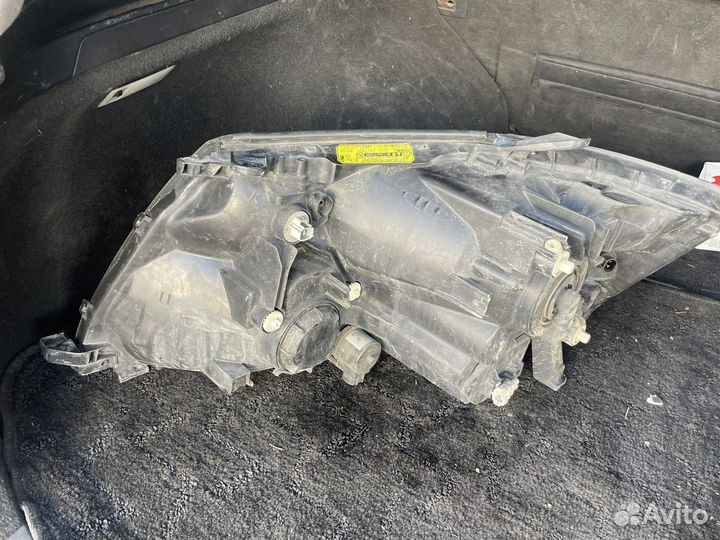 Фары Toyota Alphard MNH10 ксенон