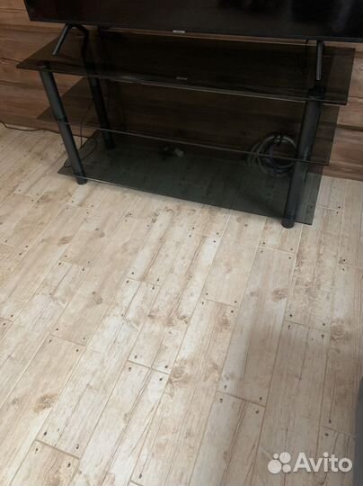 Стеклянная тумба