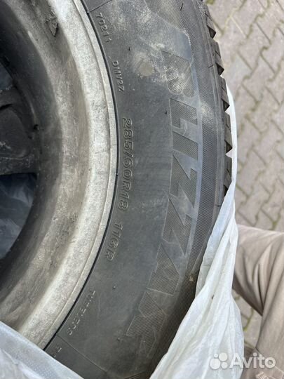 R18 Bridgestone Blizzak DM-V2 285/60, PCD 5x150 DIA 110.1