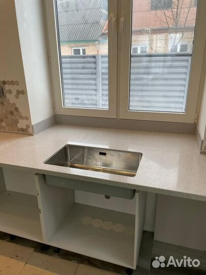 Столешницы и подоконники из искусственного камня