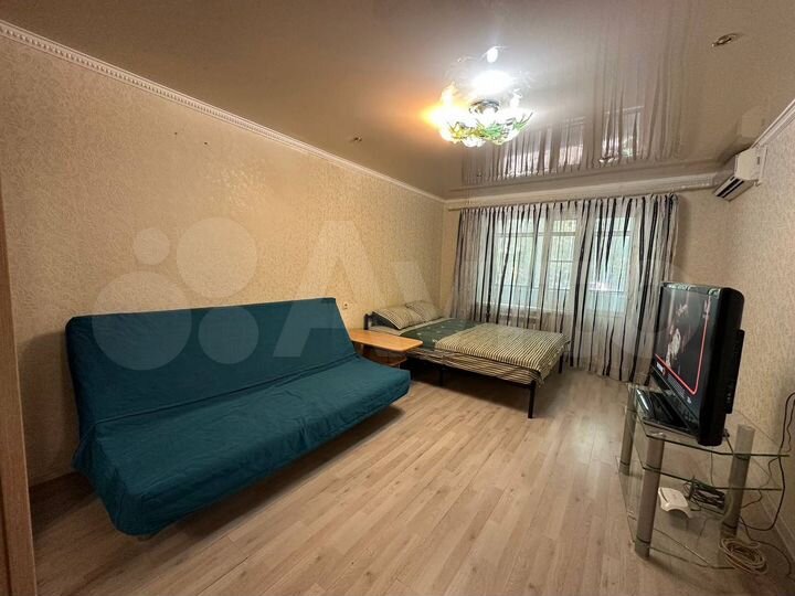 1-к. квартира, 40 м², 1/10 эт.