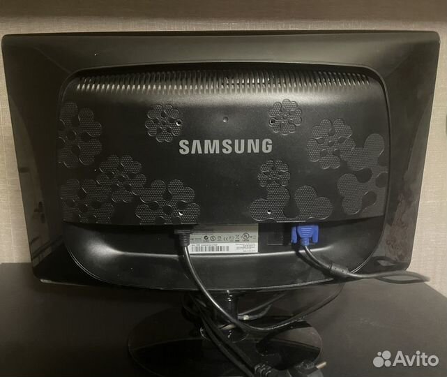 Монитор Samsung Syncmaster 2033SN