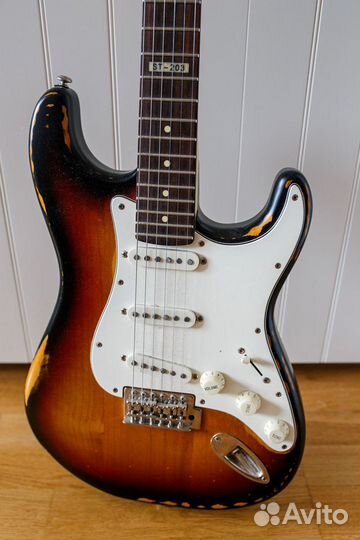 Гитата ESP LTD ST-203 3-tone burst Distressed