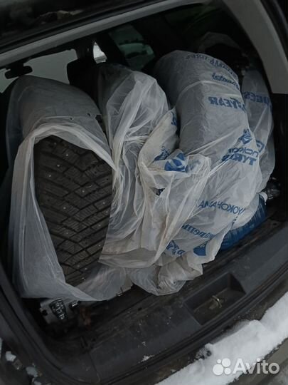 Goodyear UltraGrip Ice Arctic SUV 215/65 R17 T