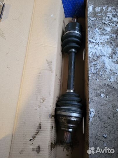 Привод передний левый