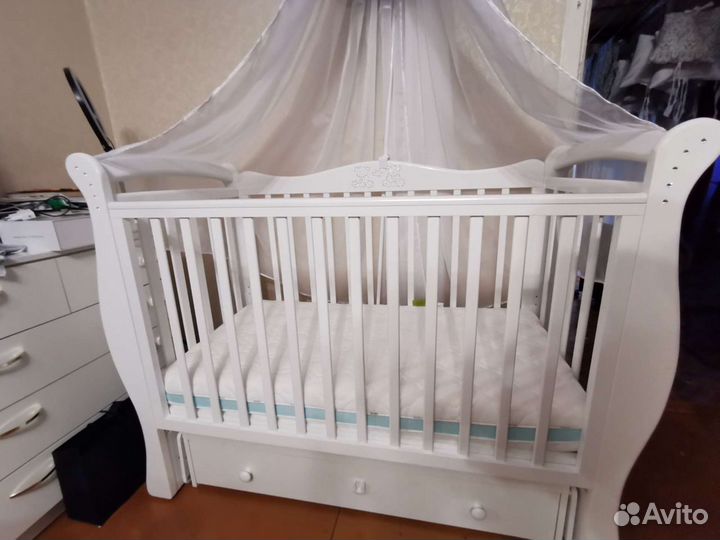 Кровать с матрасом