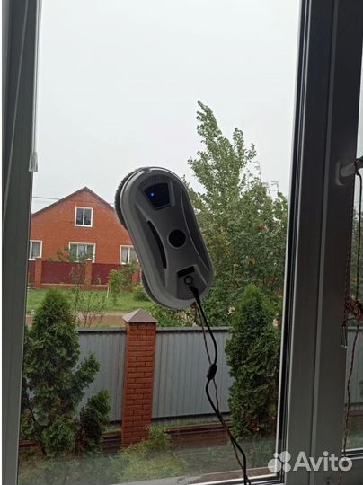 Робот мойщик окон