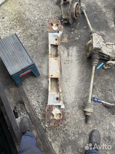 Усилитель заднего бампера Mazda CX 7