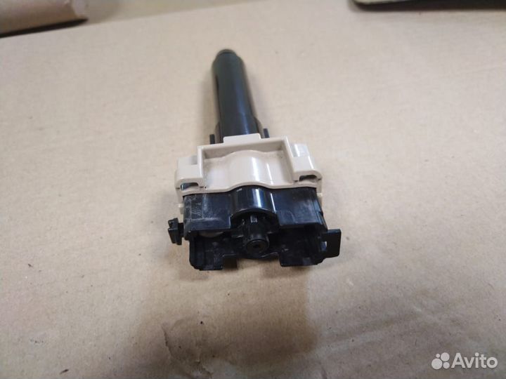 Форсунка омывателя фар правая Toyota Prado 150