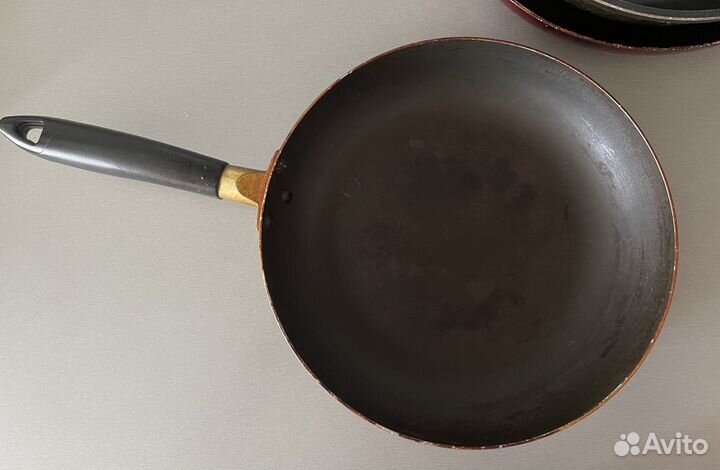 Сковородки Б/У пакетом 4 шт. D. 24, 26, 28