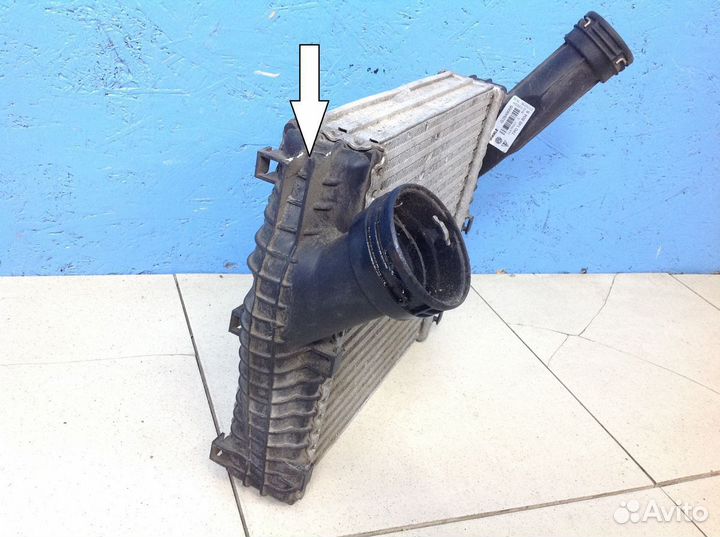 Интеркулер правый VW Touareg 10-18 7P0145804B