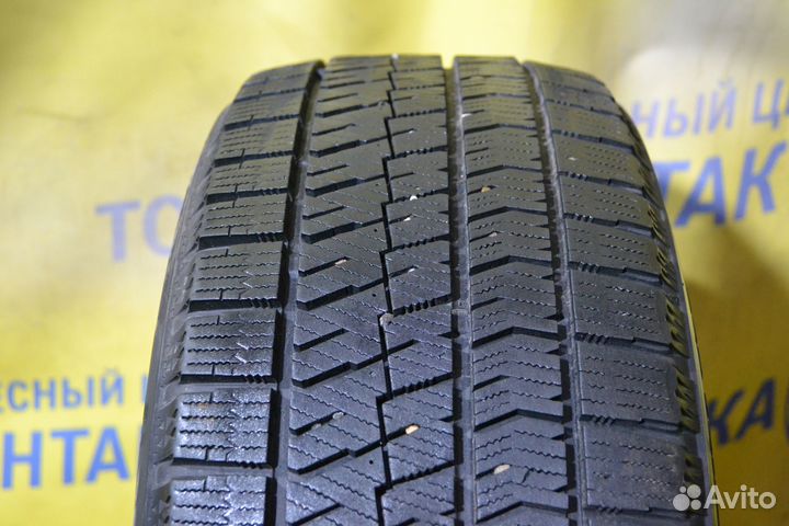 Bridgestone Blizzak Ice 205/50 R17