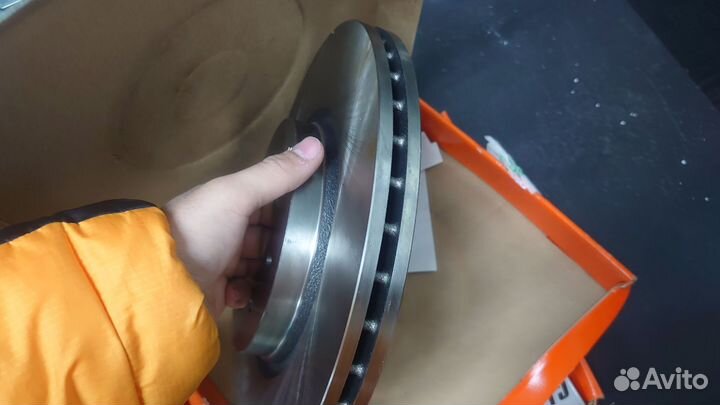 Тормозные диски Лада калина R15 спорт