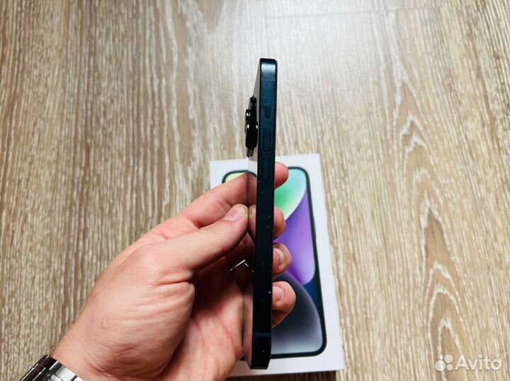 iPhone 14, 256 ГБ