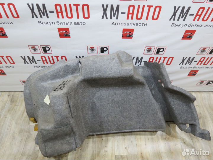 Обшивка багажника правая Volkswagen Polo