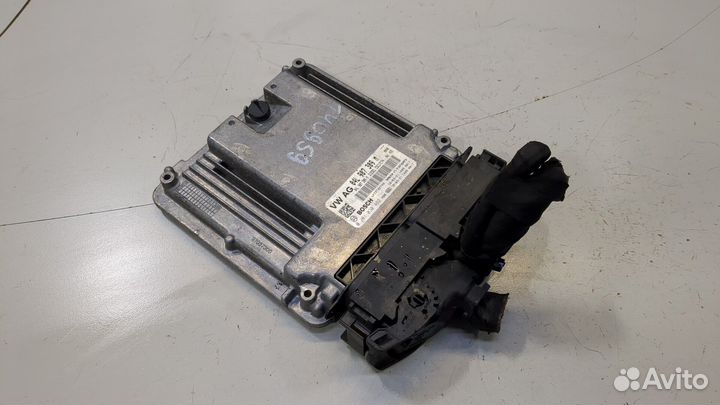 Блок управления двигателем Volkswagen Passat 8 201