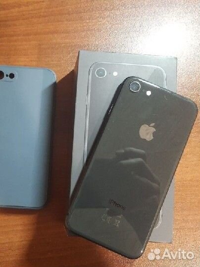iPhone 8, 64 ГБ