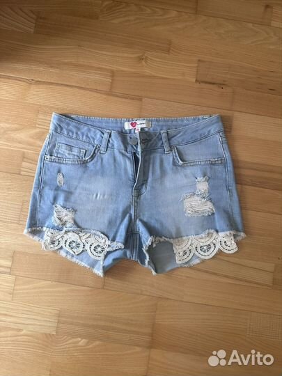 Джинсовые шорты