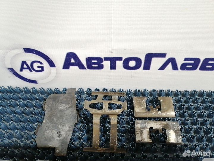 Пружины тормозных колодок Honda Accord