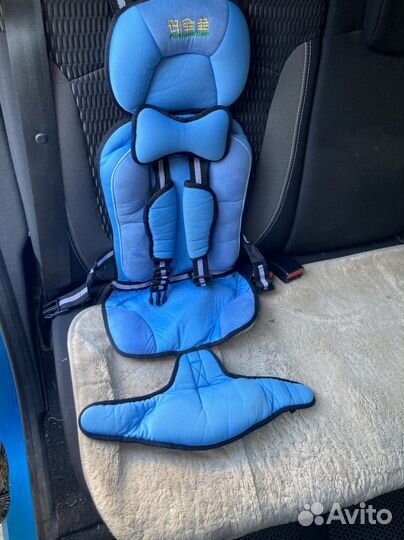 Детское автокресло мягкое