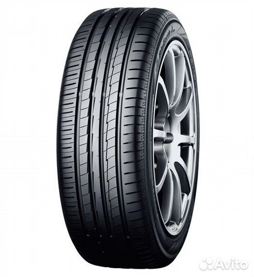 Yokohama BluEarth AE50 SUV 215/65 R17 99V