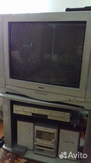 Телевизоры. Музцентр