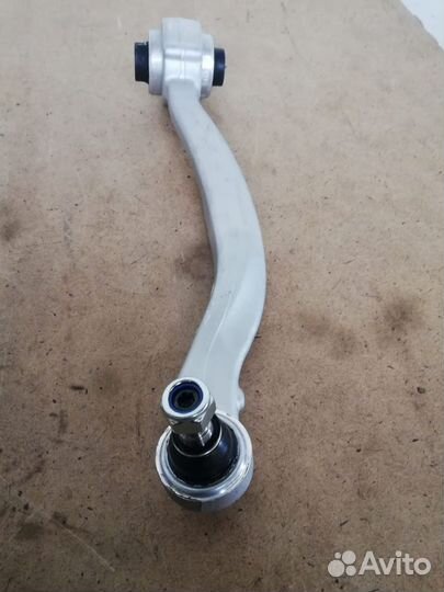 Рычаг передний правый Mercedes W204 A2043306811