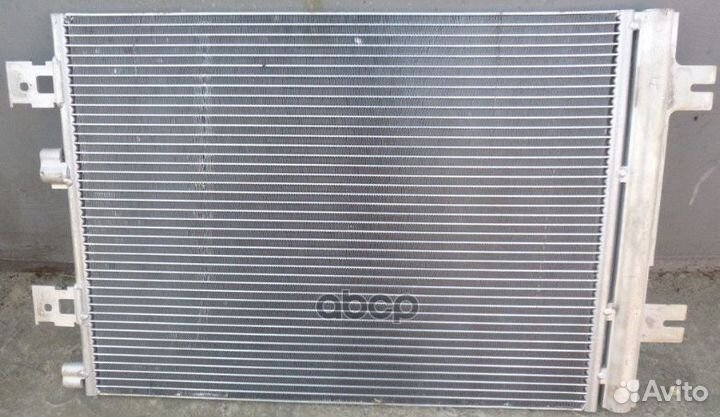 Радиатор кондиционера (мет) 921007794R renault