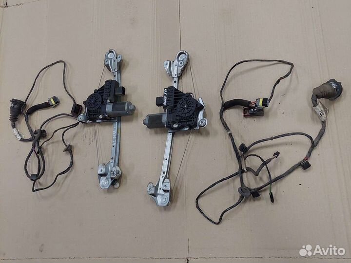 Стеклоподъемник задний Opel Astra H