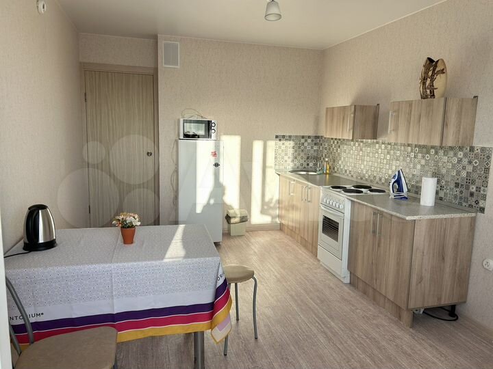 2-к. квартира, 70 м², 2/18 эт.