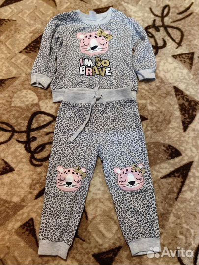 Костюм спортивный