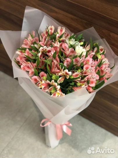 Цветы Альстромерии