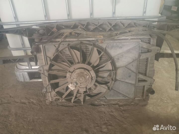 Телевизор в сборе с радиаторами и вентилятором