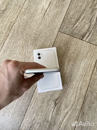 iPhone 11 128 gb акб 82